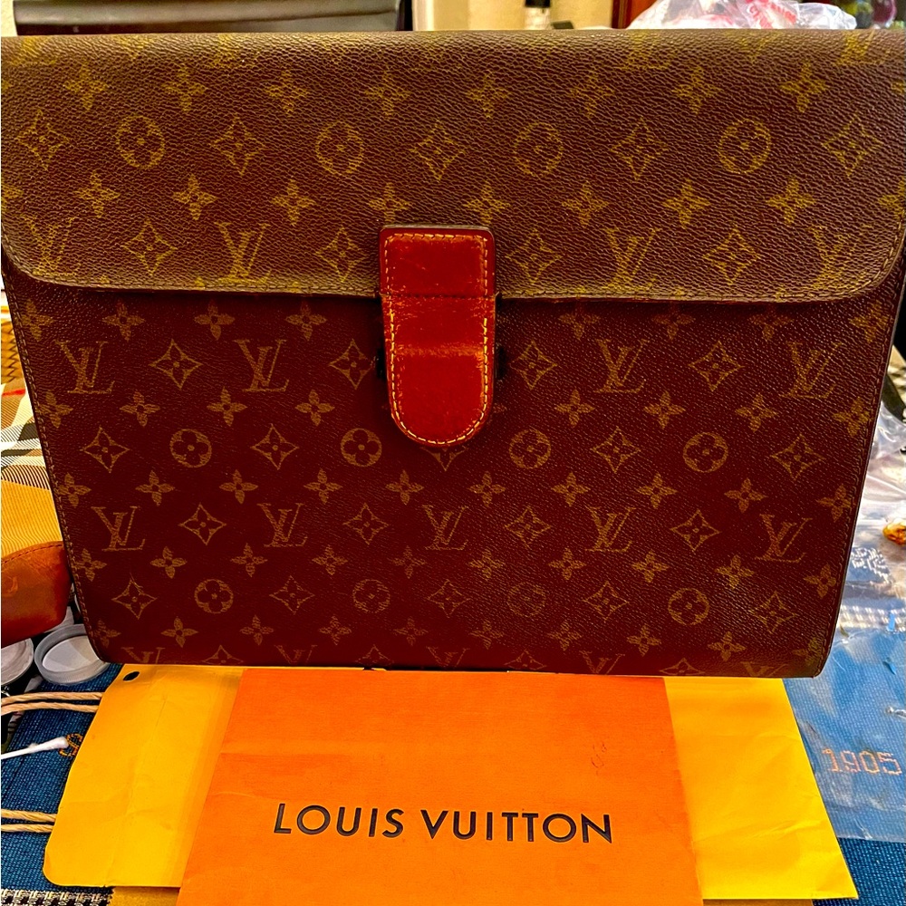 Authentic LV Monogram Briefcase. Size 14.5 inches x 11.5 in preloved vintage